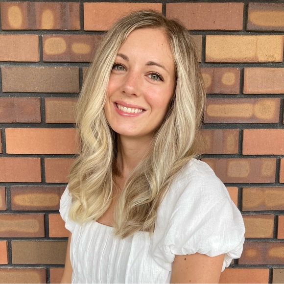 Meet your Posher, Emma - Picture 1 of 1